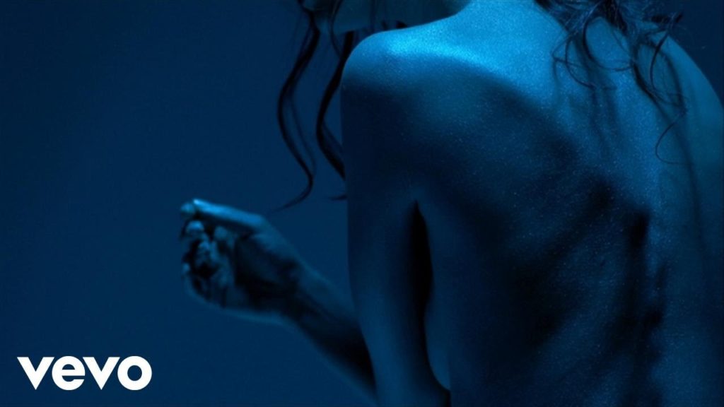 Mai Kino – The Waves
