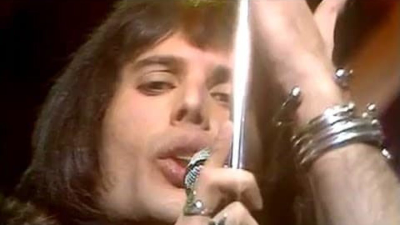 Queen – Killer Queen (Top Of The Pops, 1974)