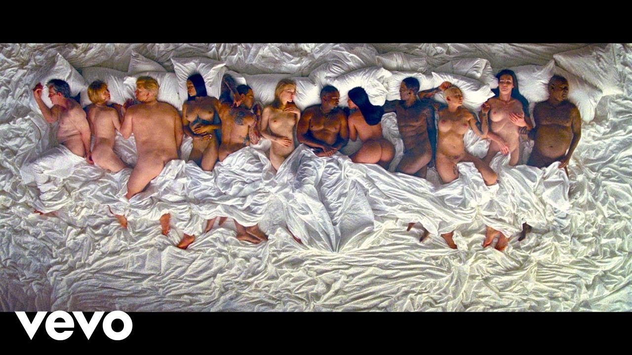 Kanye West – Famous